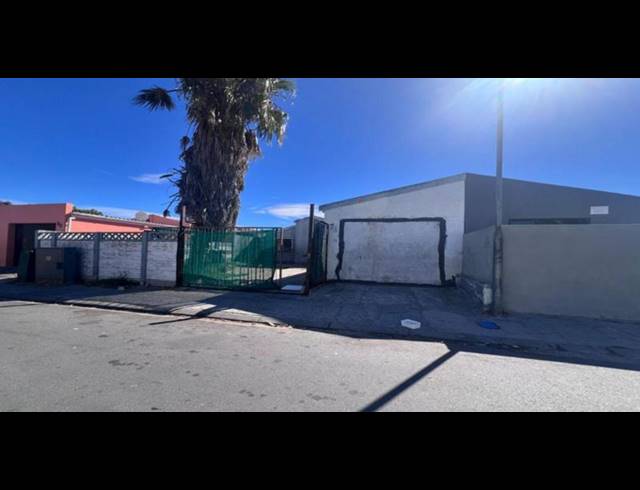 3 BEDROOM HOUSE FOR SALE IN SUMMER GREENS